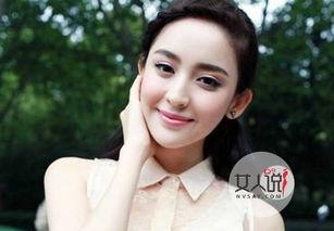 爆料古力娜扎抽烟视频,明星私生活引发热议 第2张 爆料古力娜扎抽烟视频,明星私生活引发热议 第2张